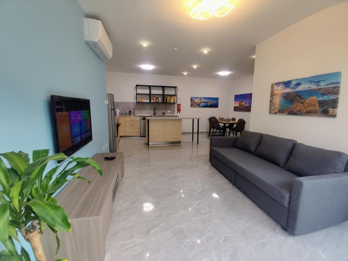 Deggies Apartments - Spacious, Modern Apartment! ناسار المظهر الخارجي الصورة