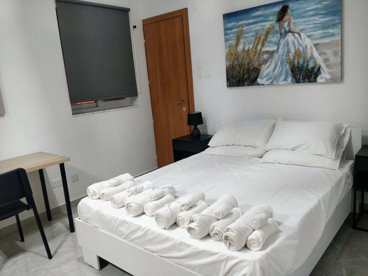 Deggies Apartments - Spacious, Modern Apartment! ناسار المظهر الخارجي الصورة