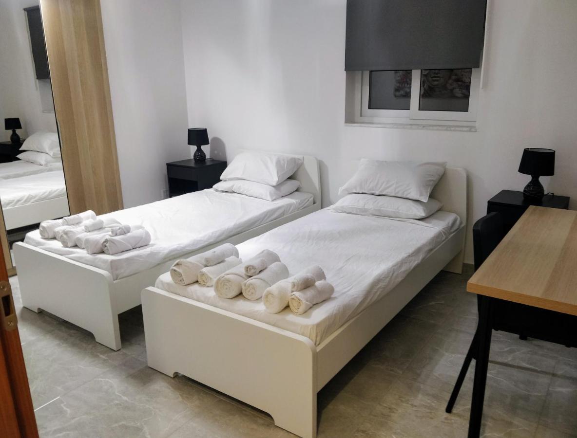 Deggies Apartments - Spacious, Modern Apartment! ناسار المظهر الخارجي الصورة
